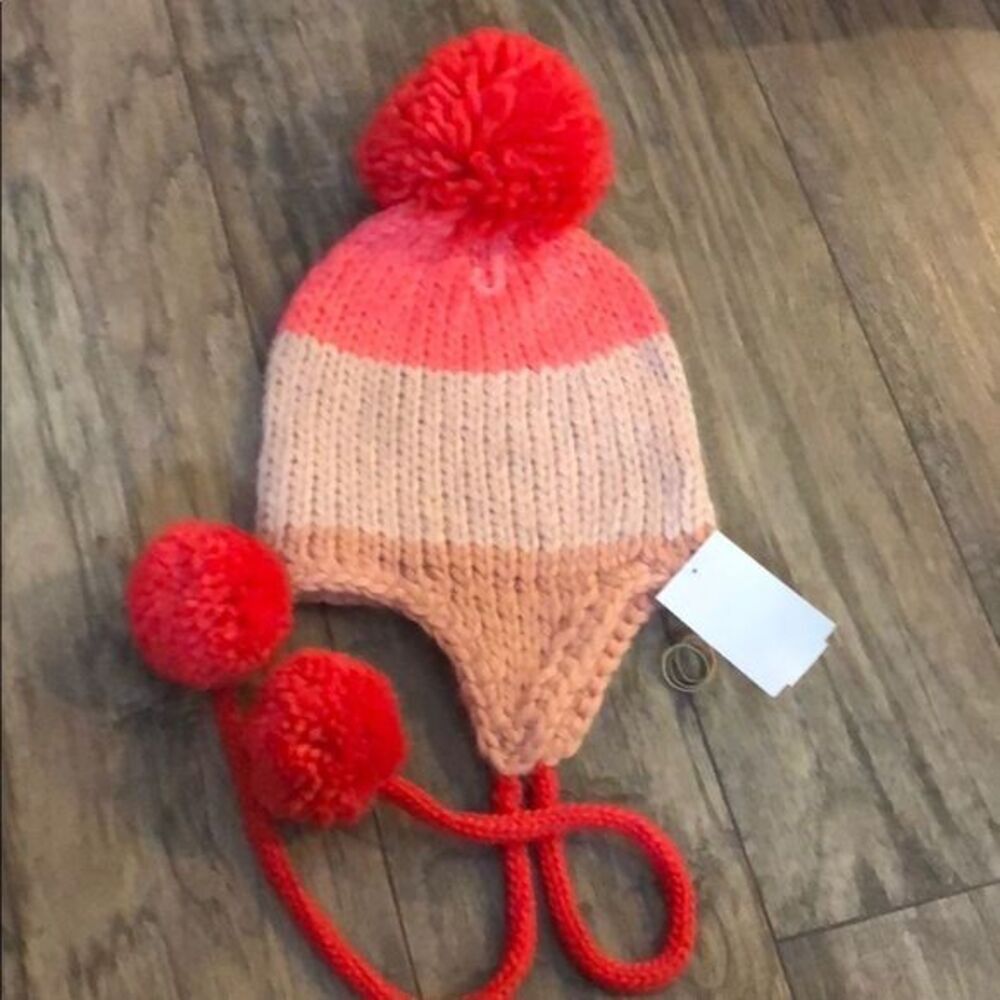kate spade
Handknit Colorblock Helmet Beanie